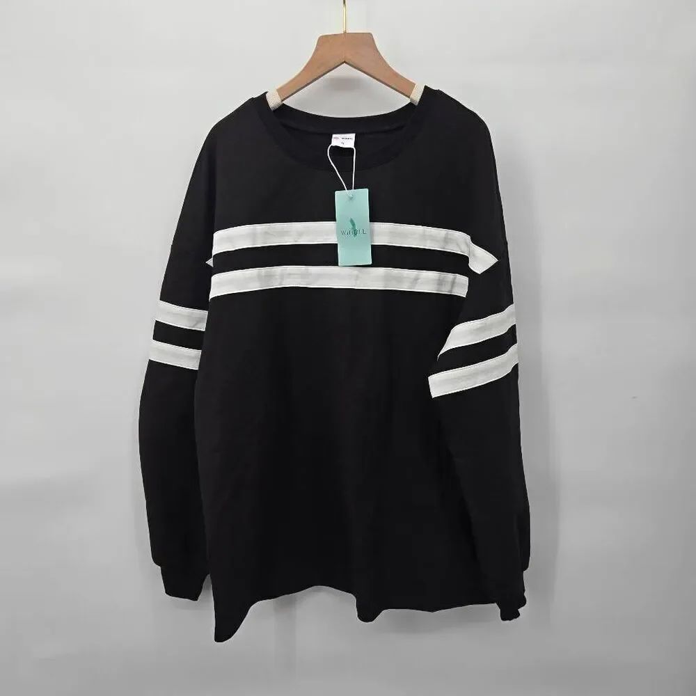 Women's Oversized Long Sleeve Top Size Medium Black White Stripes Crew Neck